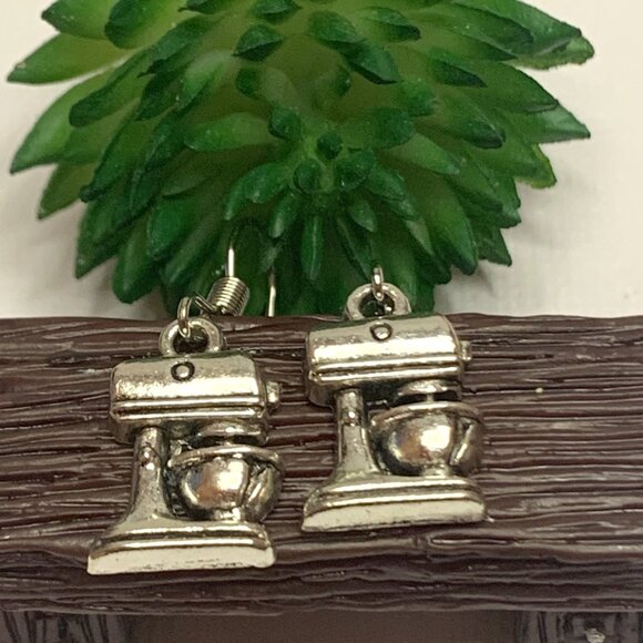 Mixer Earring, Cooking Earrings, Chef Earrings, Funny Food Earrings, Gift Idea - Picture 2 of 5